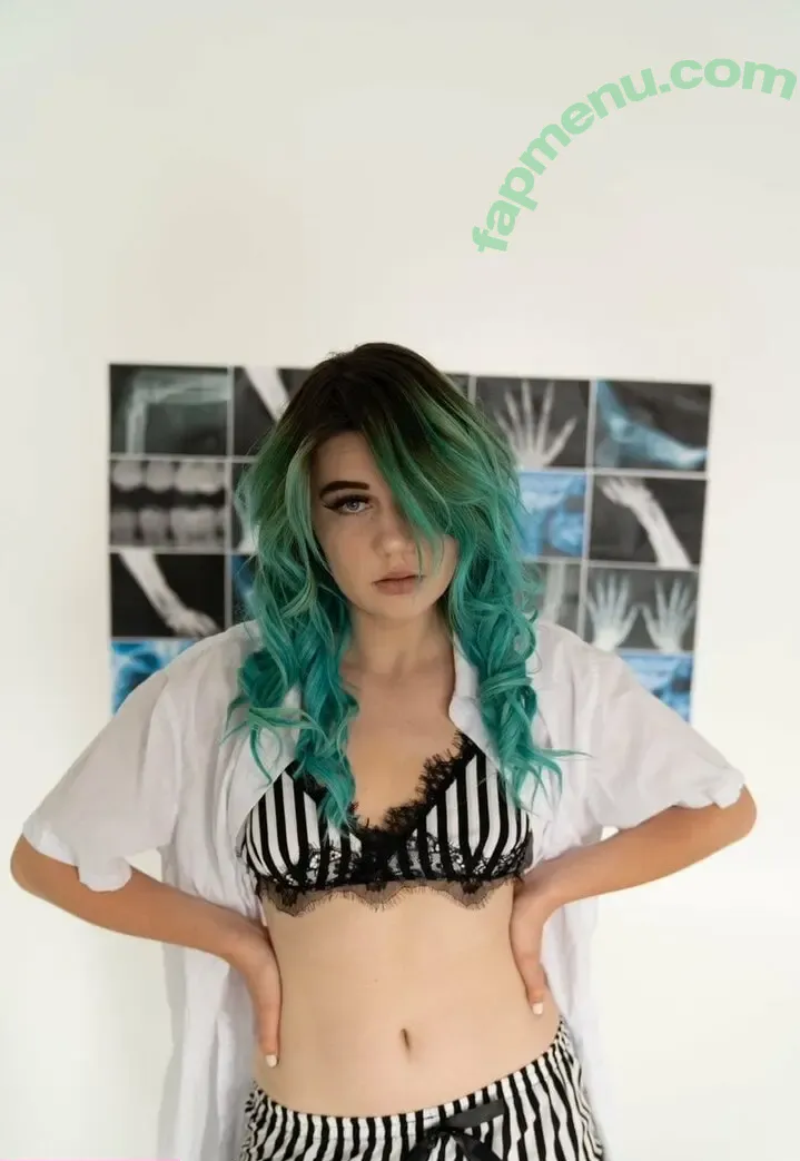 Jessie Paege nude photo #0111 (jessiepaege)