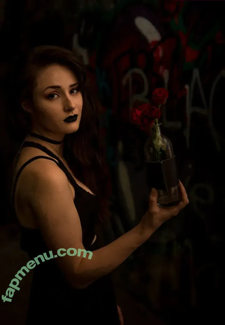 Jessthe Shire nude photo #0037 (jess_of_the_shire / jess_the_siren)