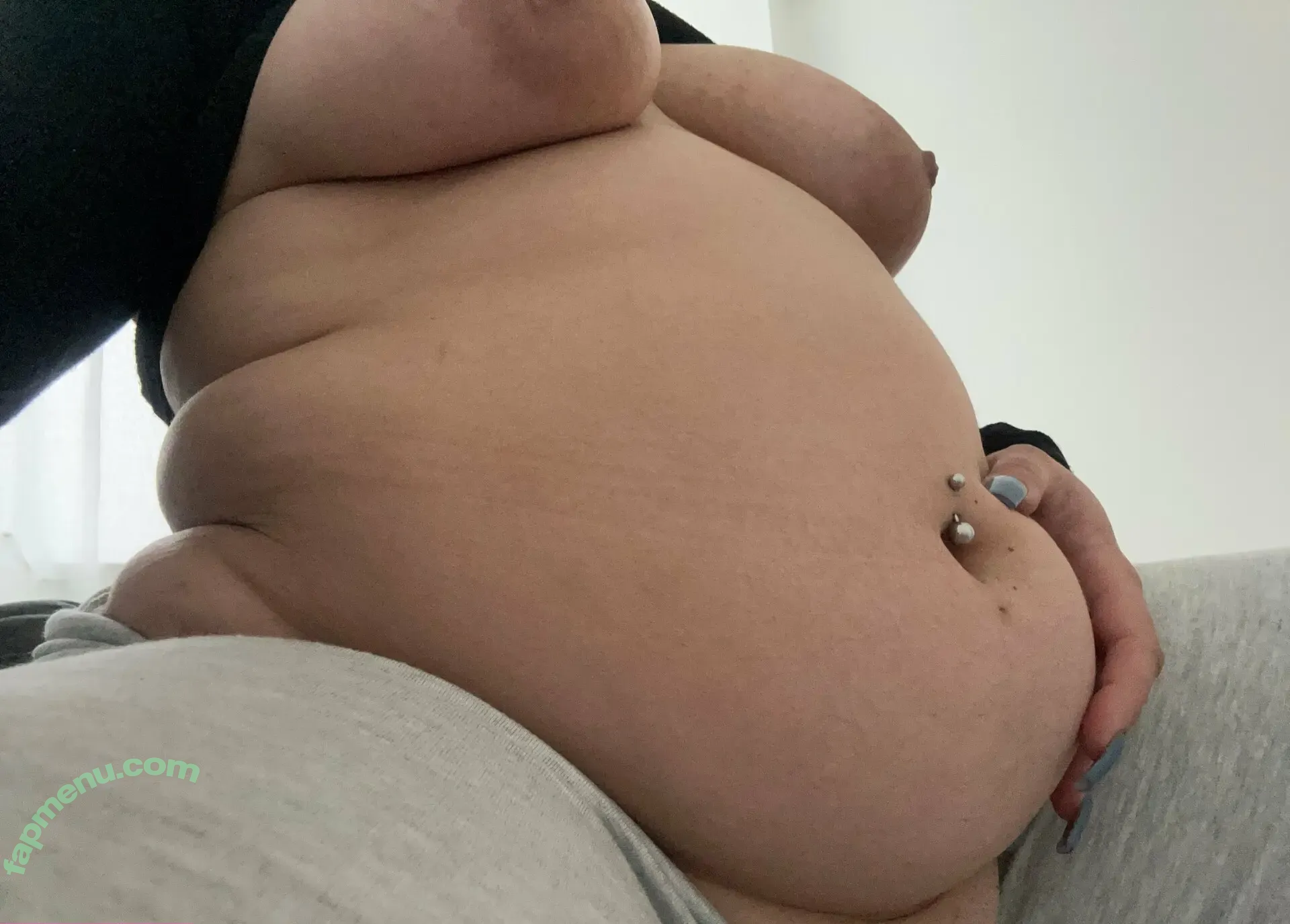 jigglynjuicy nude photo #0205 (jigglynjuicy)