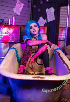 Jinx Cosplay Arcane / LeagueLegends / jinxedyumeria nude photo #0005