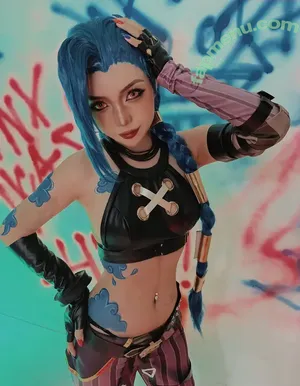 Jinx Cosplay Arcane / LeagueLegends / jinxedyumeria nude photo #0052