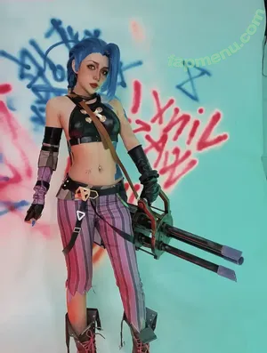 Jinx Cosplay Arcane / LeagueLegends / jinxedyumeria nude photo #0053