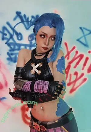 Jinx Cosplay Arcane / LeagueLegends / jinxedyumeria nude photo #0056
