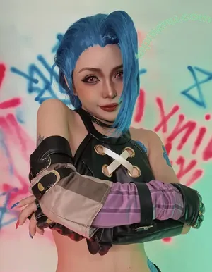 Jinx Cosplay Arcane / LeagueLegends / jinxedyumeria nude photo #0058