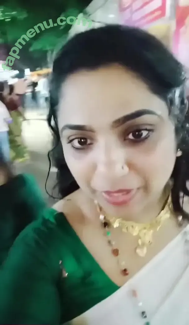 JipsaBeeGam nude photo #0003 (JipsaBeeGam)