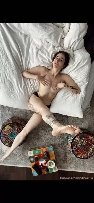 Jodie Calussi / jodiecalussi nude photo #0074