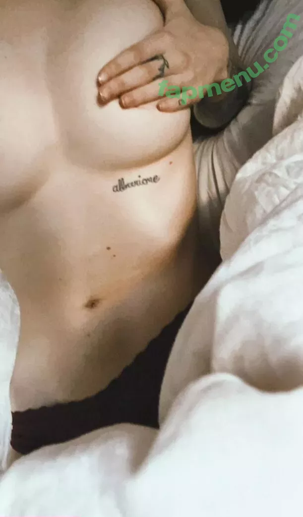 Jodie Calussi nude photo #0008 (jodiecalussi)