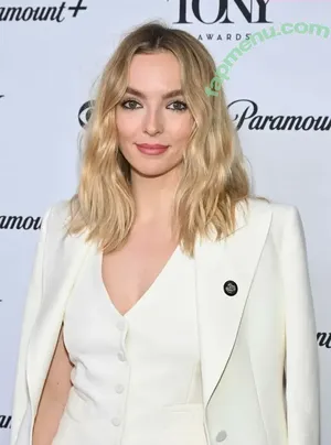 Jodie Comer / jodiemcomer nude photo #0176