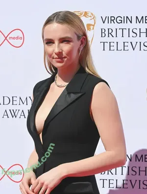 Jodie Comer / jodiemcomer nude photo #0498