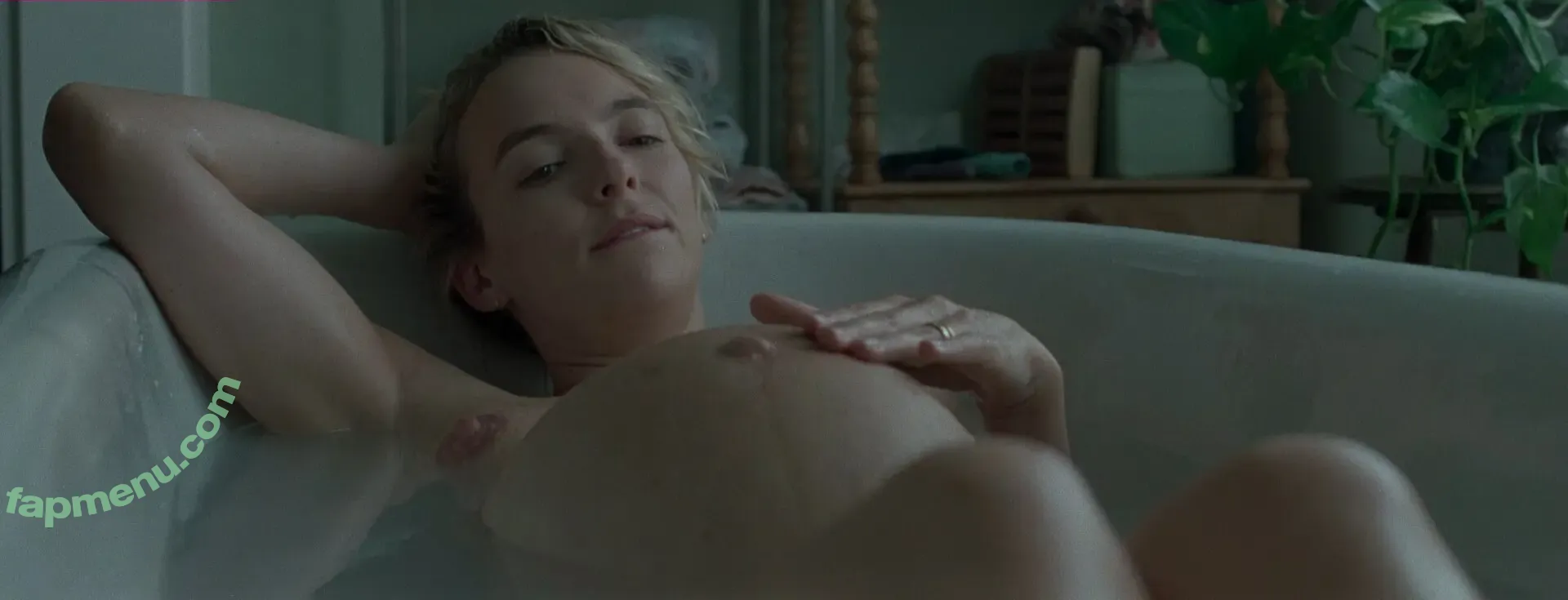Jodie Comer nude photo #0518 (jodiemcomer)