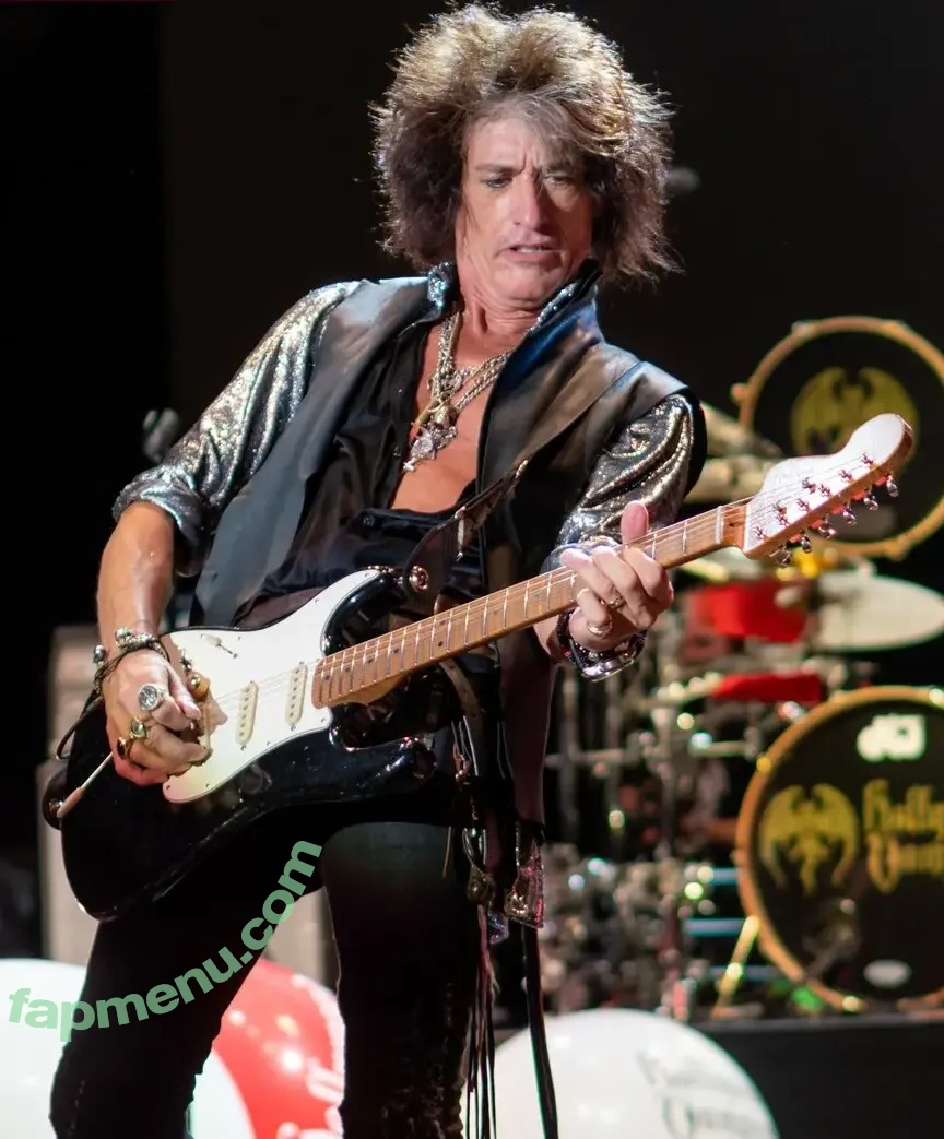 Joe Perry nude photo #0002 (Joe Perry)