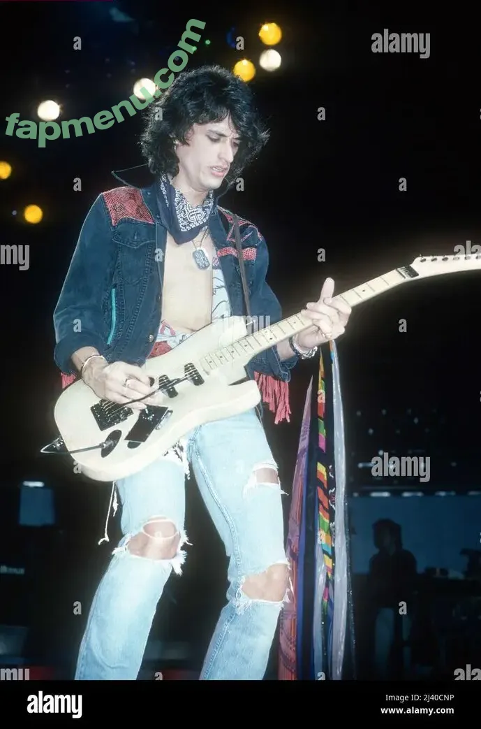 Joe Perry nude photo #0008 (Joe Perry)
