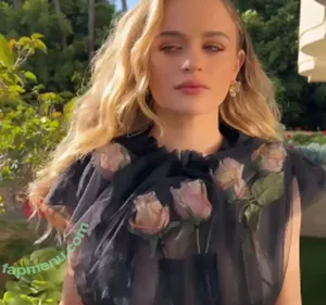 Joey King / iam_jaygarcia / joeyking nude photo #0006