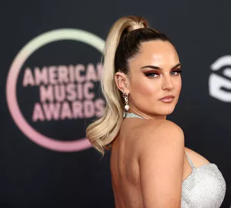 Jojo Levesque / iamjojo nude photo #0050