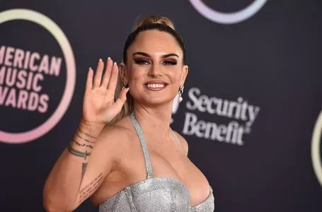 Jojo Levesque / iamjojo nude photo #0059