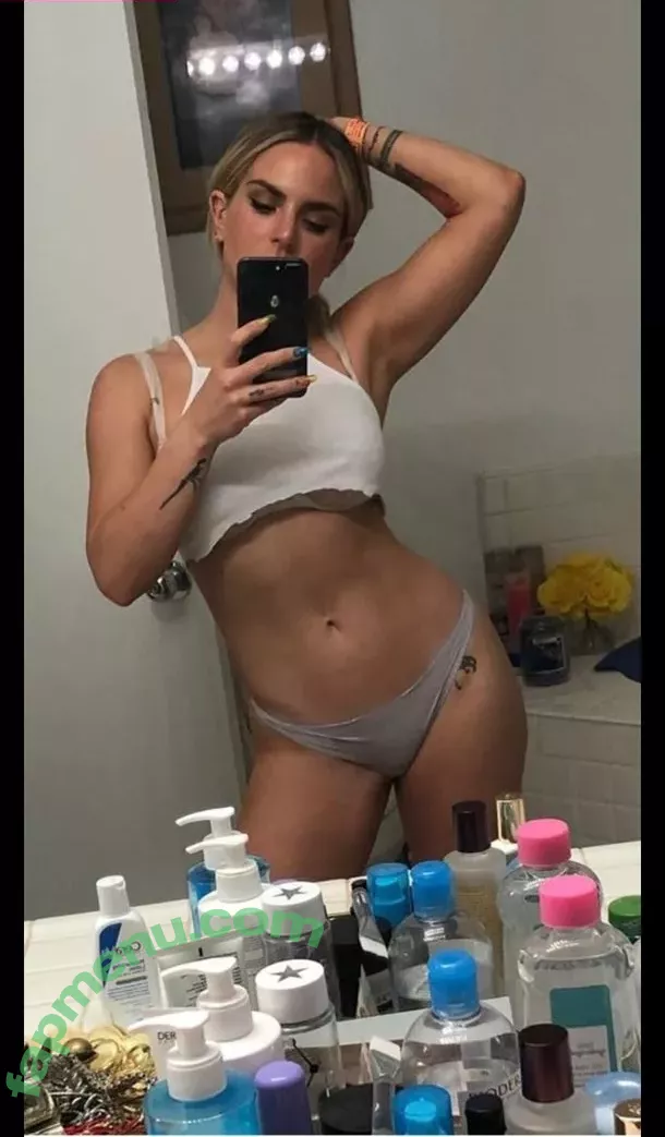 Jojo Levesque nude photo #0029 (iamjojo)