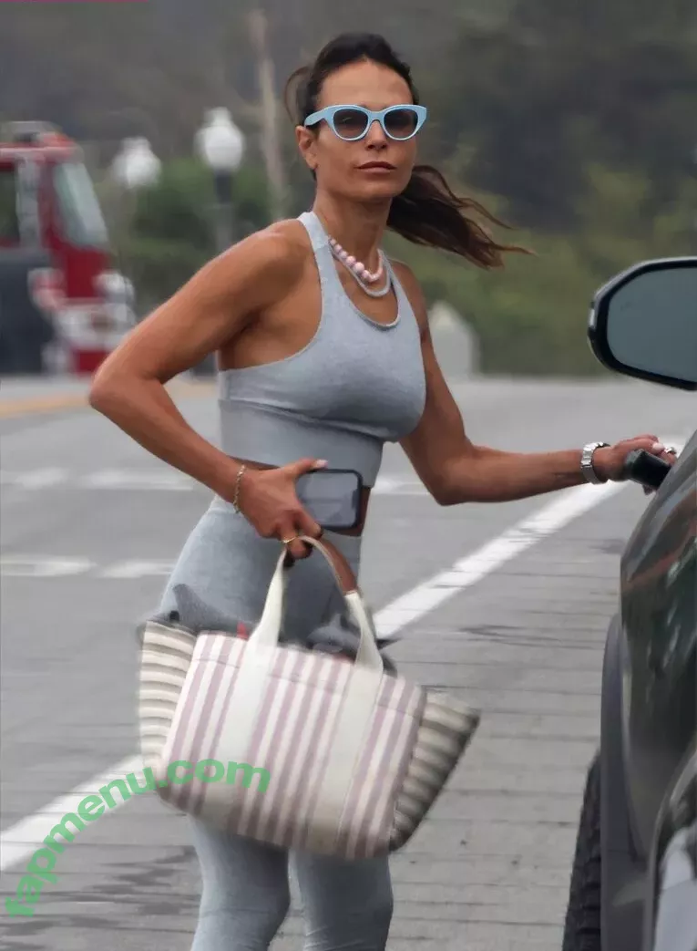 Jordana Brewster nude photo #0177 (JordanaBrewster)