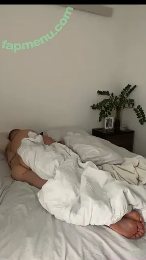  nude photo #0004