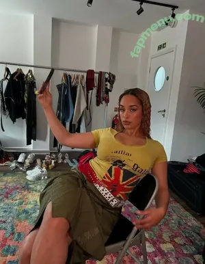 Jorja Smith / itstaaayy / jorjasmith_ nude photo #0139