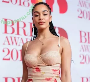 Jorja Smith / jorjasmith_ nude photo #0172