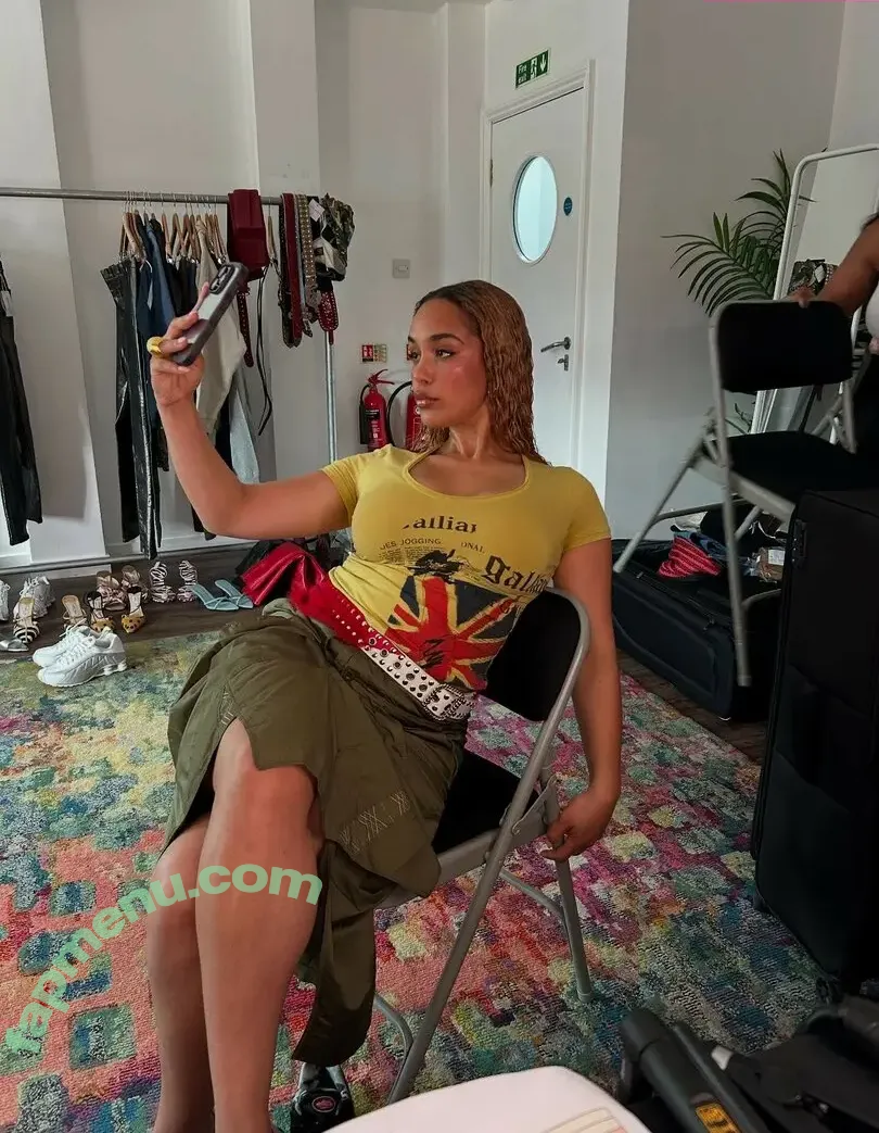 Jorja Smith nude photo #0136 (itstaaayy / jorjasmith_)