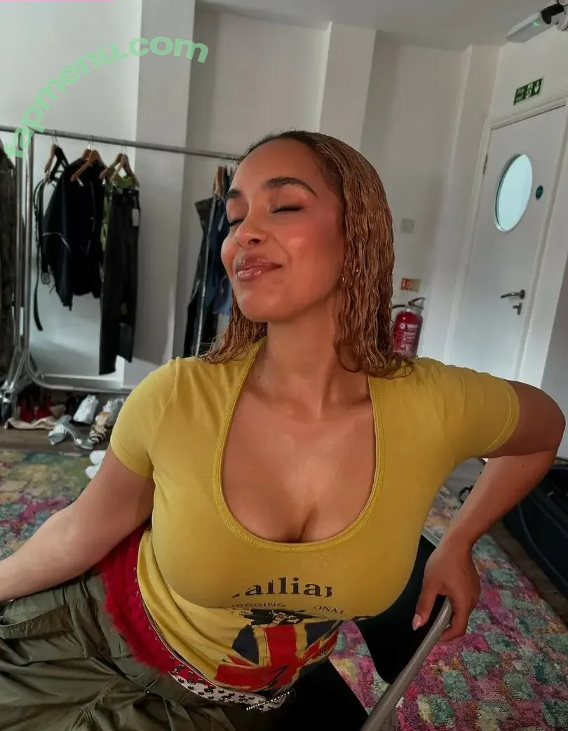 Jorja Smith nude photo #0138 (itstaaayy / jorjasmith_)
