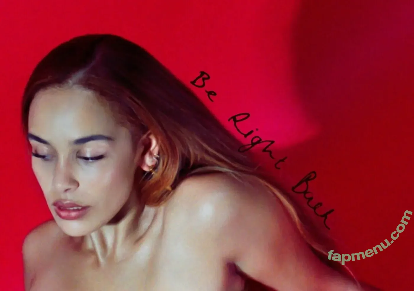 Jorja Smith nude photo #0160 (jorjasmith_)