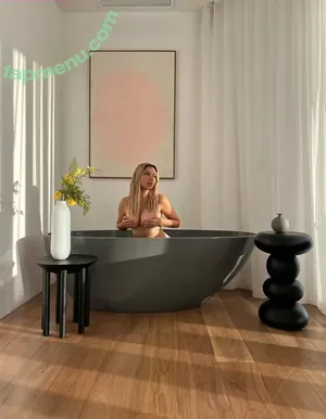  nude photo #0007