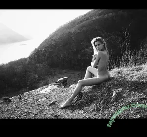 Joy Corrigan / _joycorrigan / joycorrigan nude photo #2356