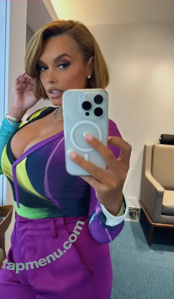 Joy Taylor nude photo #1301 (joyoustaylorjoyfree / joytaylortalks)