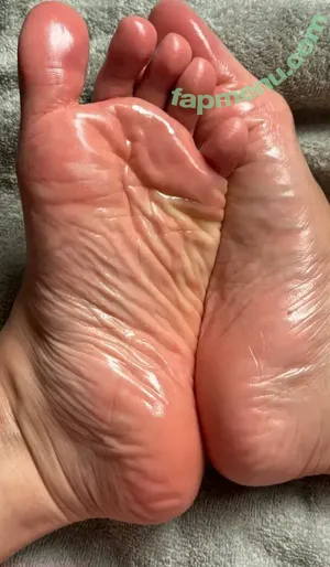 joyfullfeet / joy.fullfeet nude photo #0007