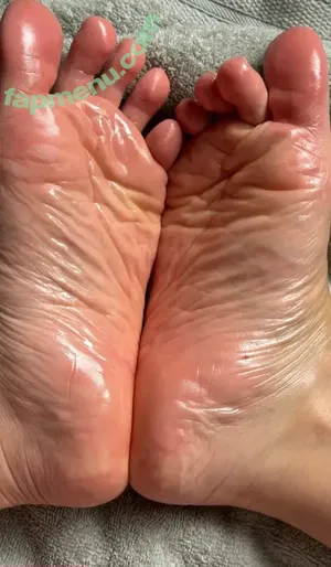 joyfullfeet / joy.fullfeet nude photo #0031