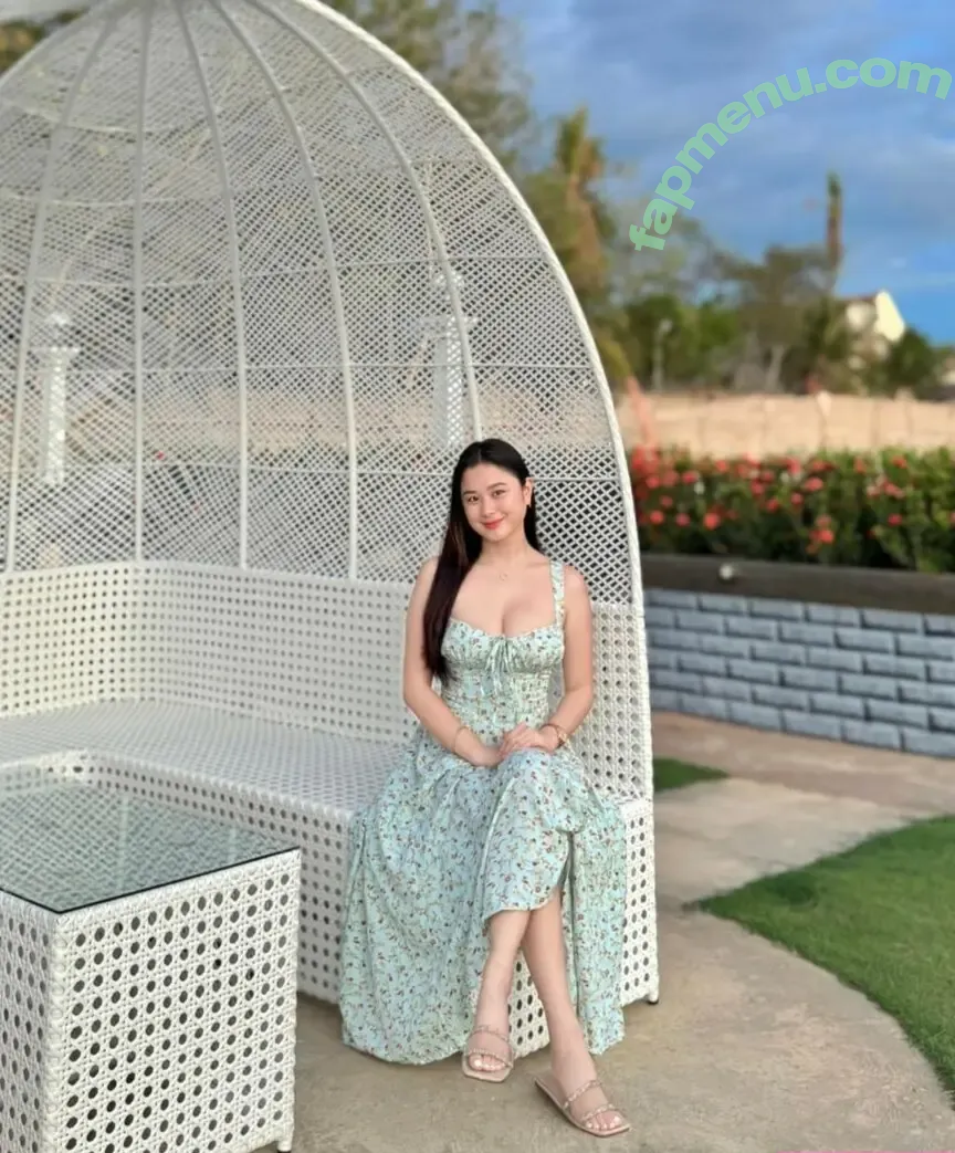 jozellebondz_ nude photo #0001 (Jozelle Ricarte Bondesto)