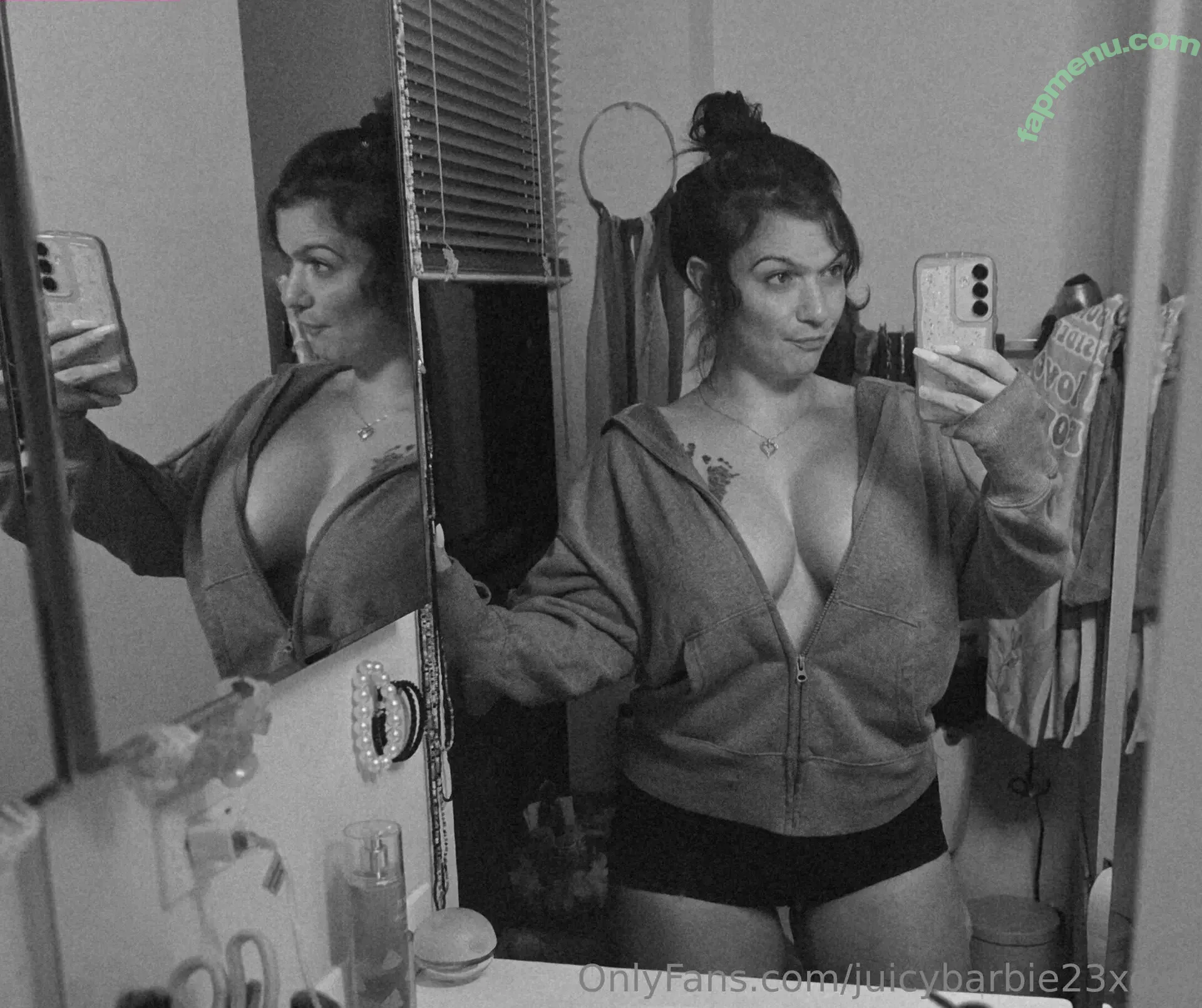 juicybarbie23xoxo nude photo #0005 (lajuicybadass)