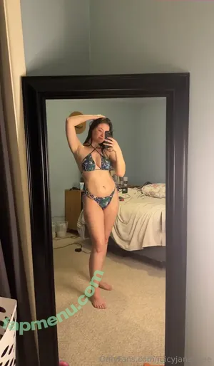 juicyjaneeeee / juicyjanaeeee nude photo #0012