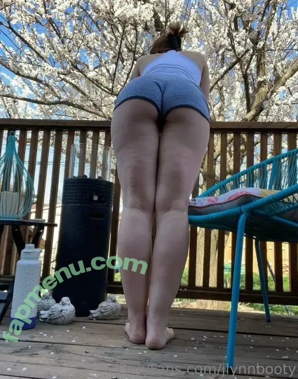 JuicyJeni nude photo #0006 (jlynnbooty / juicy_jeni)