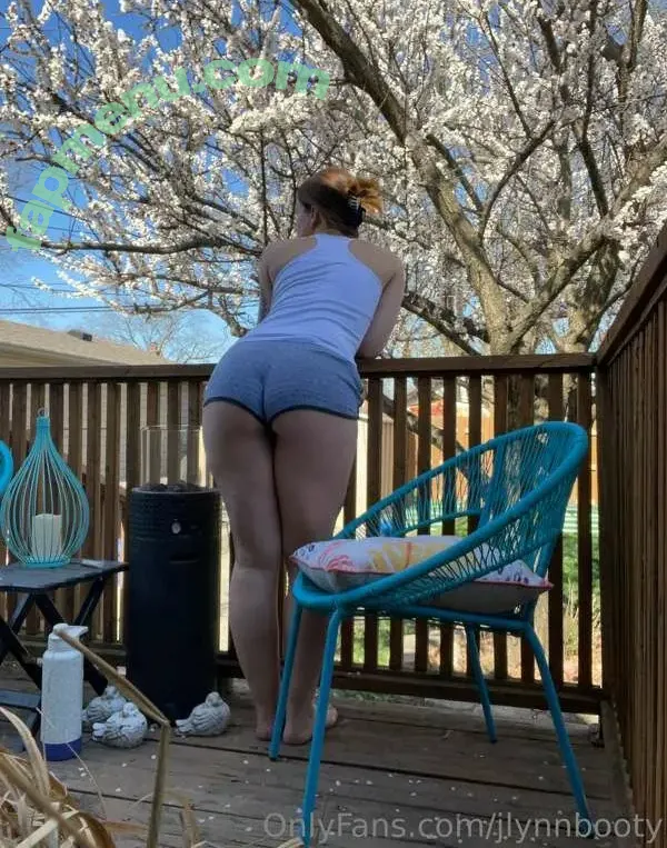 JuicyJeni nude photo #0007 (jlynnbooty / juicy_jeni)