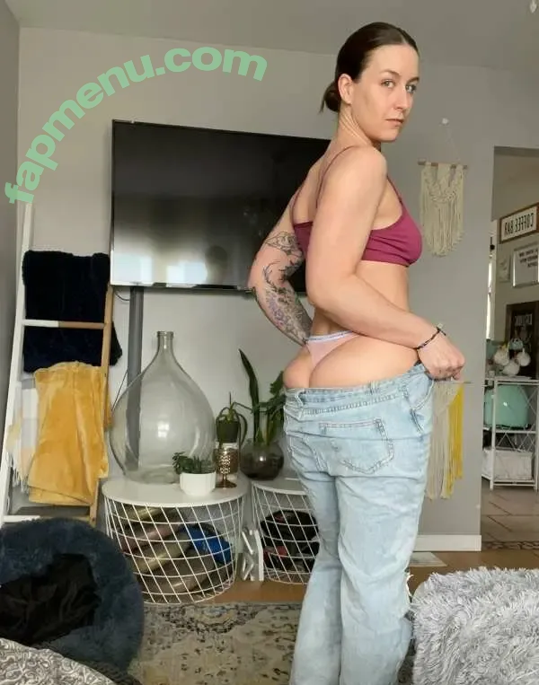 JuicyJeni nude photo #0009 (jlynnbooty / juicy_jeni)