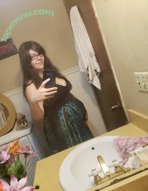 juicyjuggs28 / firmntan nude photo #0004