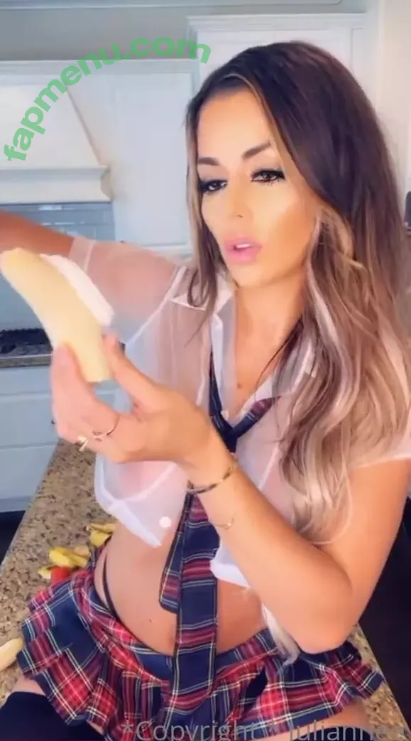Juli.annee nude photo #0052 (juli_anneelk / juliannee)