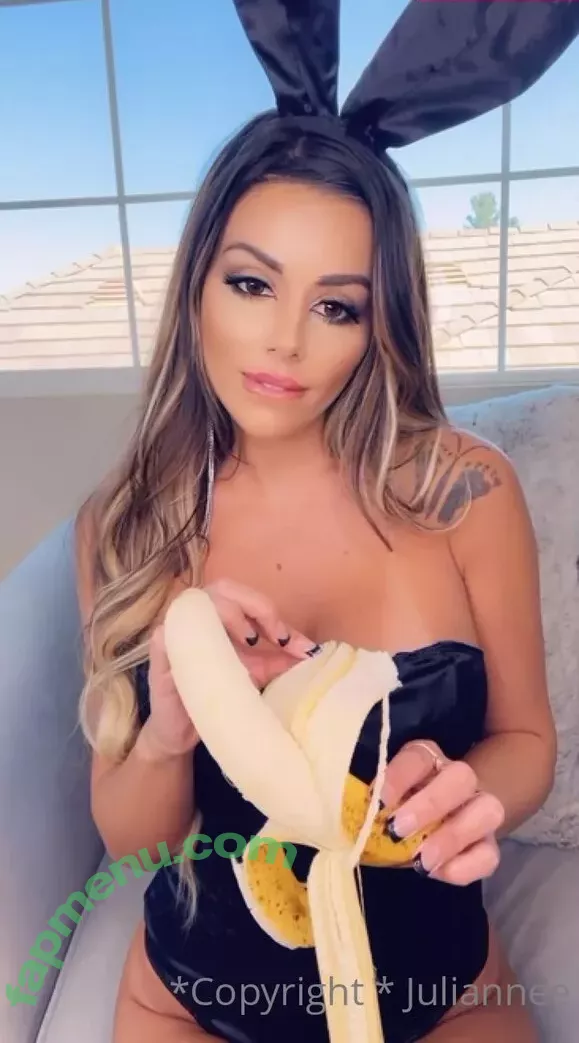 Juli.annee nude photo #0170 (juli_anneelk / juliannee)