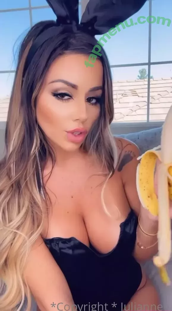 Juli.annee nude photo #0176 (juli_anneelk / juliannee)