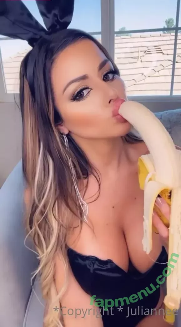 Juli.annee nude photo #0181 (juli_anneelk / juliannee)