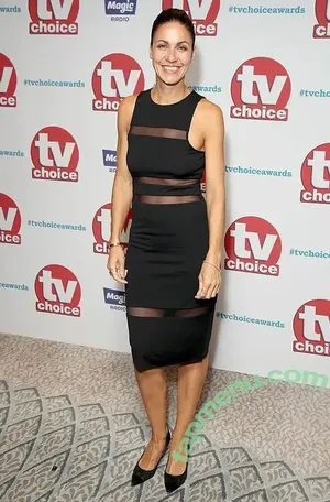 Julia Bradbury / Showing Breasts / therealjuliabradbury nude photo #0054