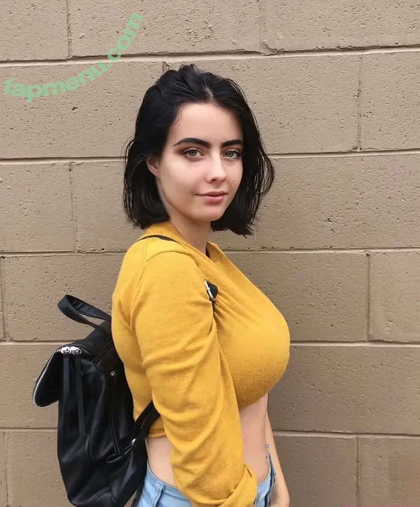 Julia Burch nude photo #0023 (juliaaburch / juliaburch)