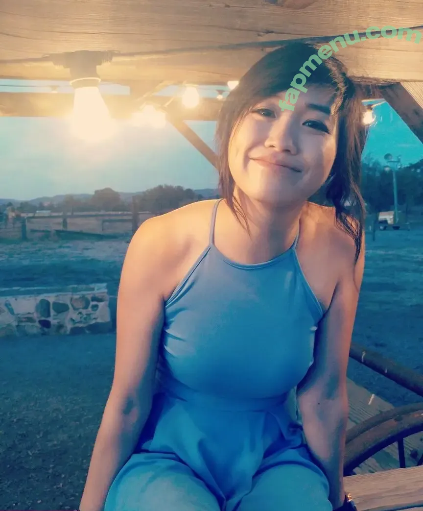 Julia Chow nude photo #0006 (Just Kiddings / xblueapplez)
