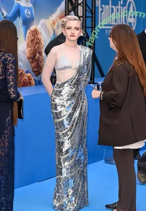 Julia Garner / juliagarnerofficial / ztyg_29 nude photo #0215