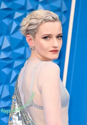 Julia Garner / juliagarnerofficial / ztyg_29 nude photo #0216