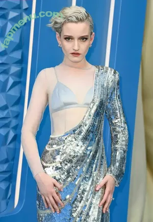 Julia Garner / juliagarnerofficial / ztyg_29 nude photo #0221