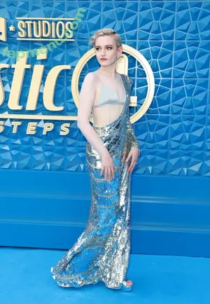 Julia Garner / juliagarnerofficial / ztyg_29 nude photo #0227